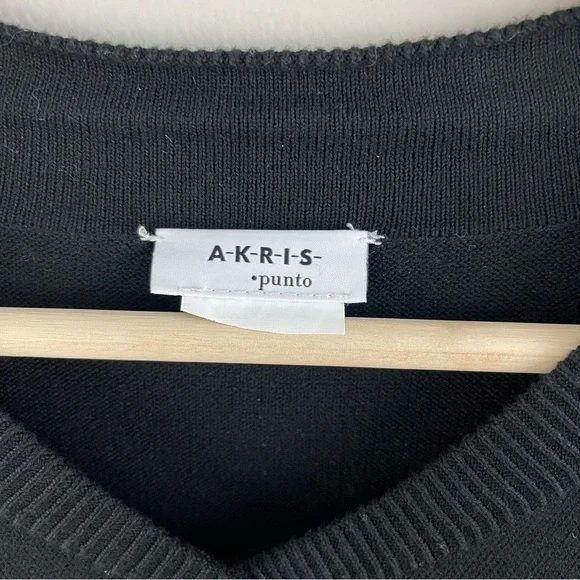 AKRIS PUNTO Women’s Black Cotton V Neck Casual Crochet Bell Sleeve Sweater - Picture 5 of 9